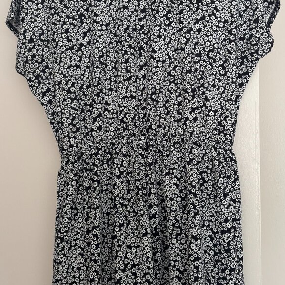 UNIQLO Women's Black and White Playsuit-Romper (size L) - Picture 5 of 8